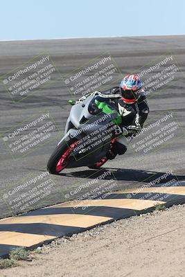 media/Oct-13-2025-Moto Forza (Mon) [[a66d839500]]/4-C Group/Session 2 (Bowl)/